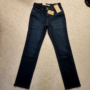 New Levi's Dark Wash Classic Straight Jeans 2 6